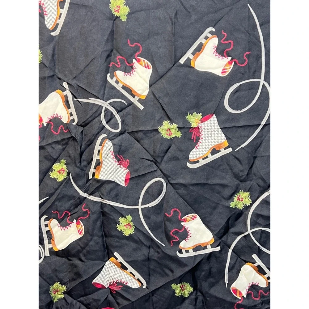 Vintage Style Ice Skate Holly Christmas Scarf Black‎ Red Square Holiday